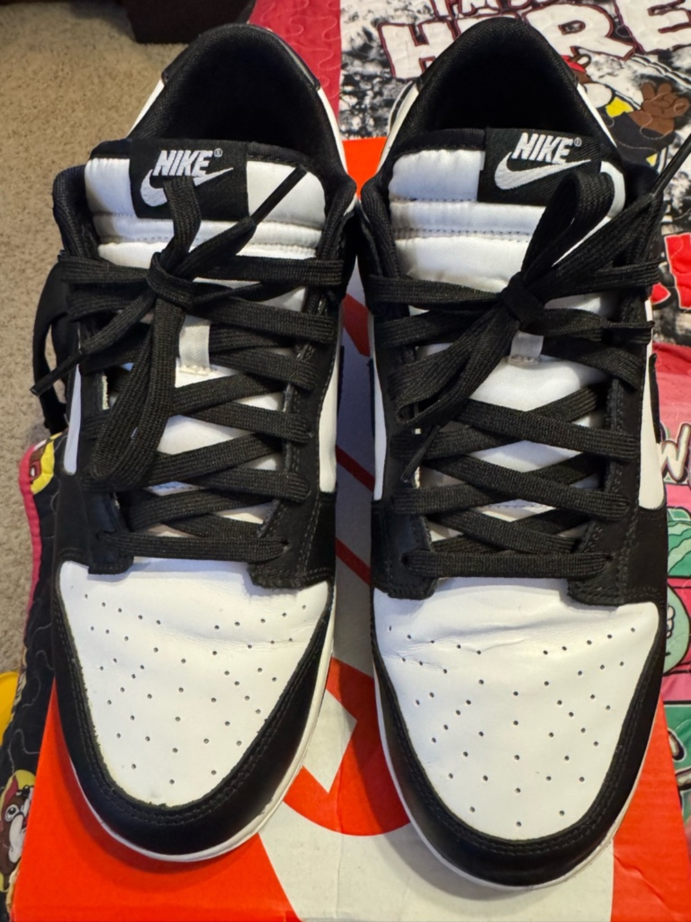 Nike Men’s Black and White Low-Top Athletic Sneakers